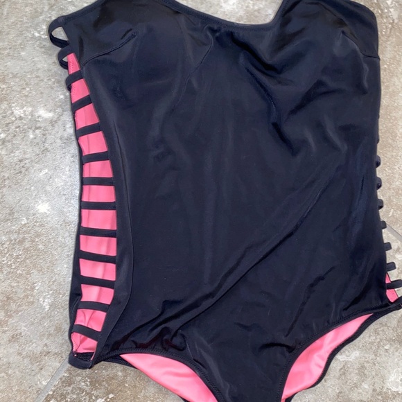 Victoria’s Secret PINK Swimsuit. Black NWT Medium - Picture 4 of 5